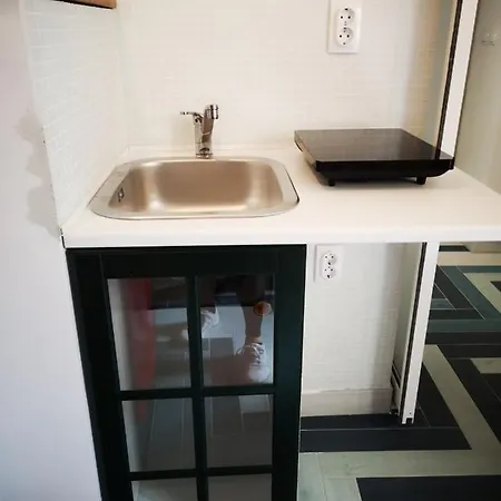 B Apartment *